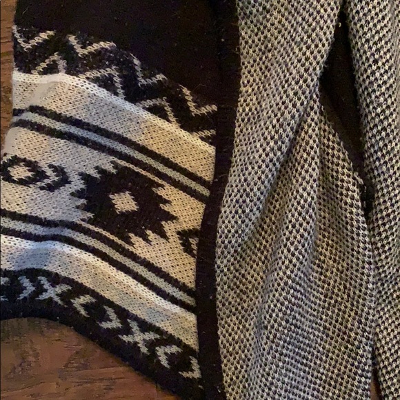 Black long sweater - Picture 2 of 3